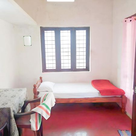Thachattu Homestay Vaikom Экстерьер фото